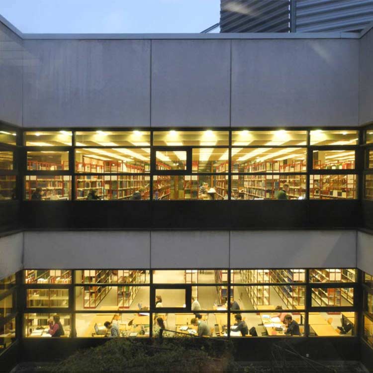 Atrium der Staats- und Universitätsbibliothek